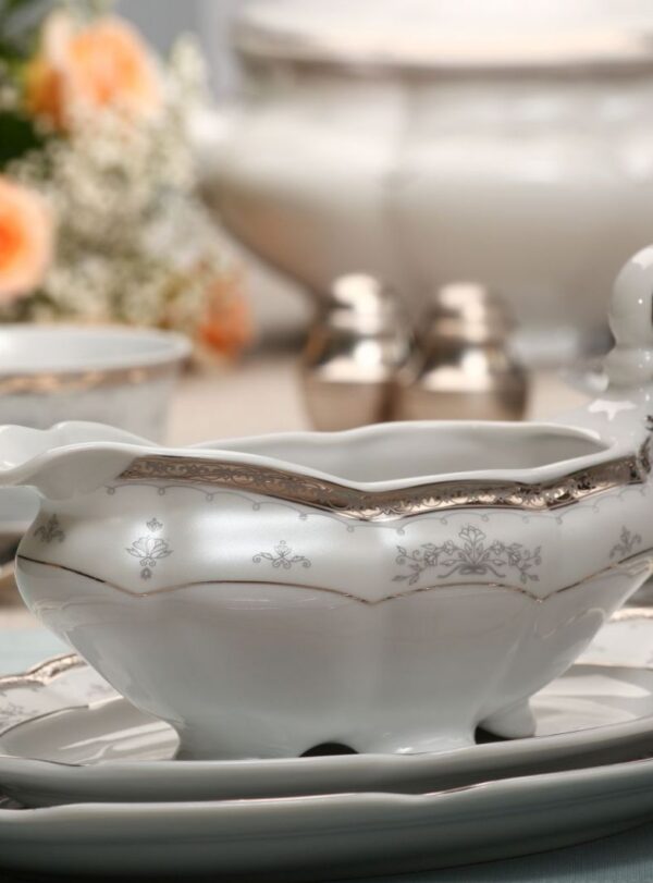 Bolero Vera middagsservise til 12 pers. 44 deler